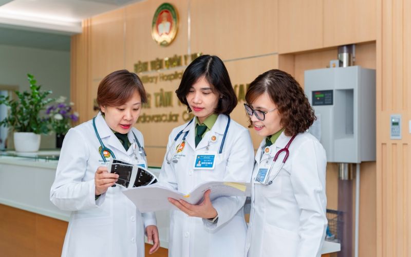 Bác sĩ quân y có được mở phòng khám không