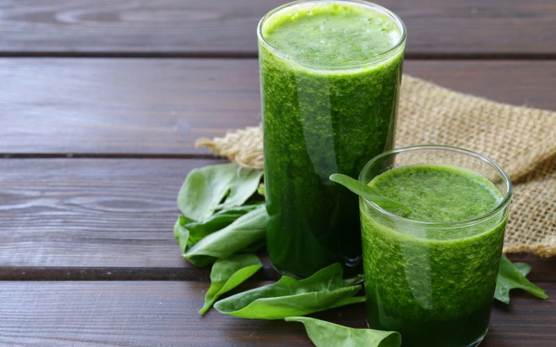 Rau chân vịt chứa chất xơ, vitamin và protein, tốt cho sức khỏe