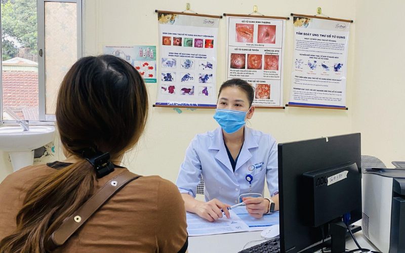 Bác sĩ Thành luôn tận tâm, chu đáo trong việc lắng nghe và chẩn đoán các vấn đề sức khỏe của trẻ