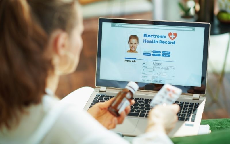 So sánh EMR, EHR và PHR