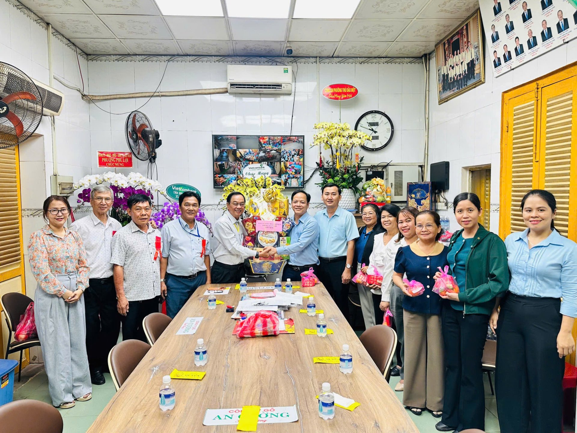 PHƯỜNG CHÁNH HIỆP THĂM, CHÚC MỪNG CƠ SỞ TÍN NGƯỠNG NHÂN DỊP ĐẦU NĂM MỚI VÀ RẰM THÁNG GIÊNG NĂM BÍNH NGỌ 2026