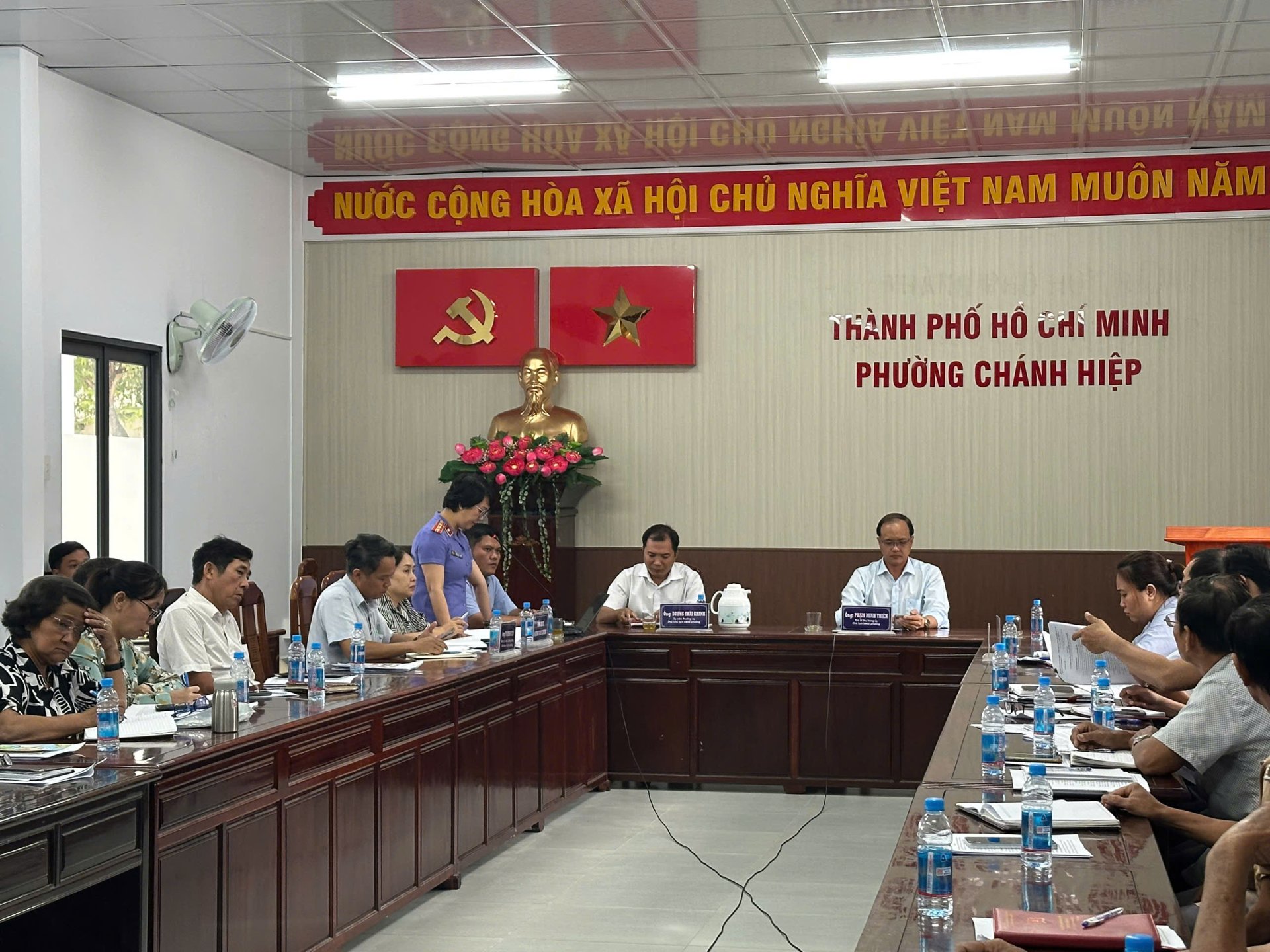 UBND PHƯỜNG CHÁNH HIỆP PHỐI HỢP VỚI VIỆN KIỂM SÁT NHÂN DÂN KHU VỰC 15, TUYÊN TRUYỀN, PHỔ BIẾN PHÁP LUẬT VỀ NGHỊ QUYẾT SỐ 205/2025/QH15 NGÀY 24/6/2025 CỦA QUỐC HỘI