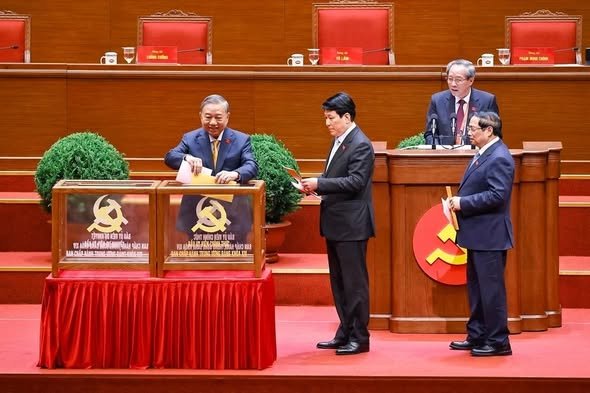 Công bố kết quả bỏ phiếu bầu Ban Chấp hành Trung ương Đảng khóa XIV