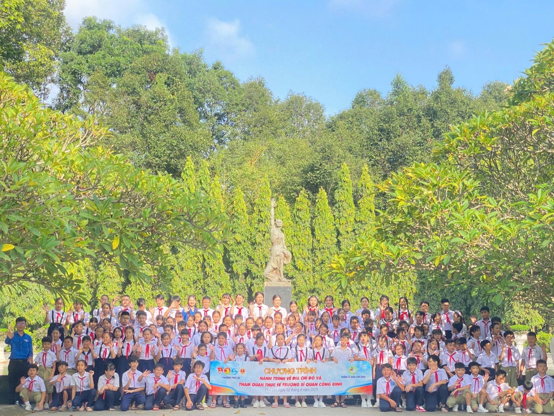 Hành trình "Măng non về địa chỉ đỏ" năm 2025 - Tham quan khu di tích lịch sử Nhà tù Phú Lợi và Trường Sĩ quan Công binh