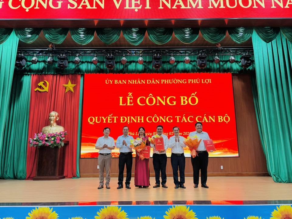 Phú Lợi: Công bố các quyết định về công tác cán bộ