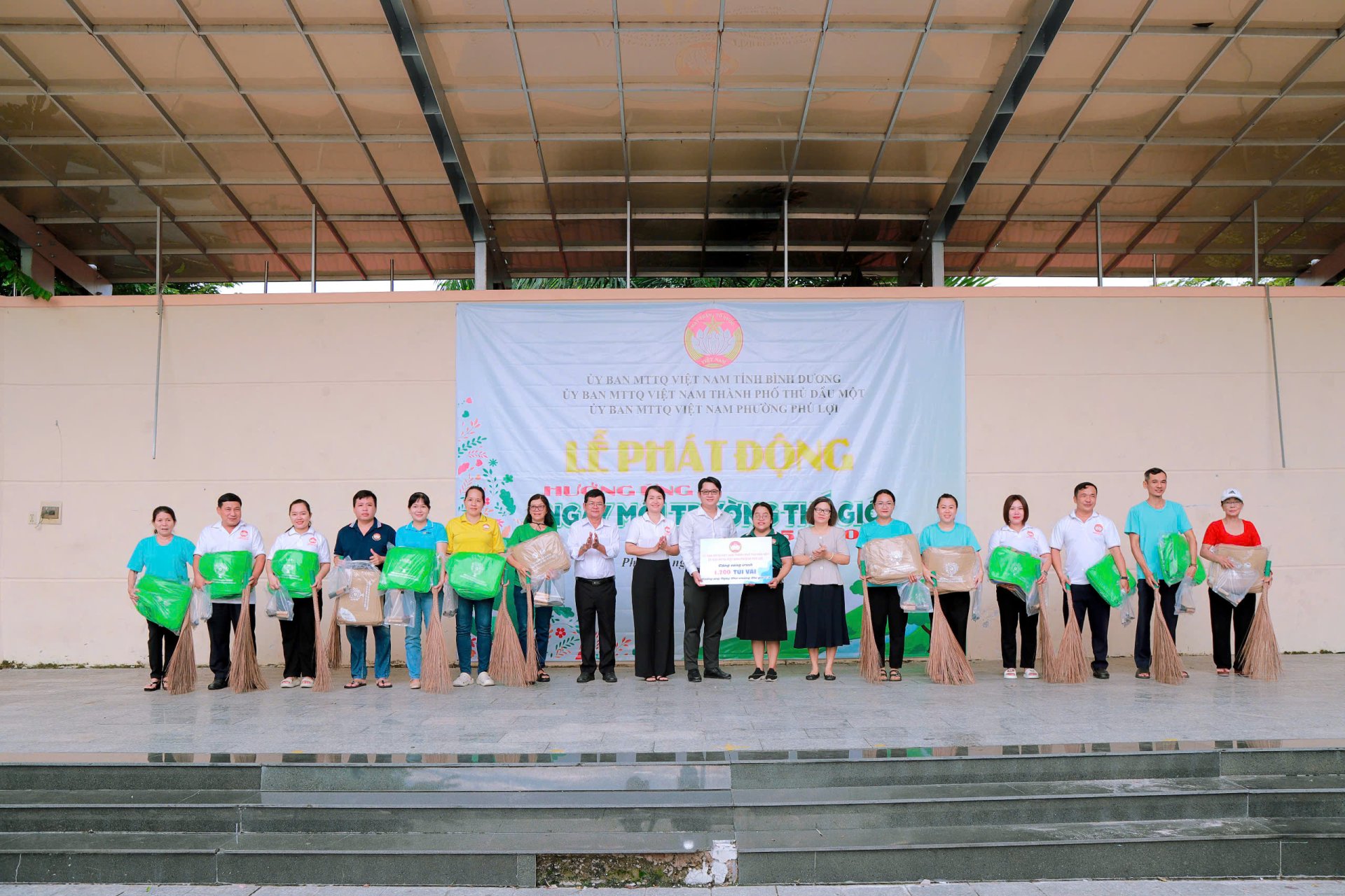 Ủy ban MTTQ Việt Nam phường Phú Lợi tổ chức Lễ phát động hưởng ứng Ngày Môi trường Thế giới 5/6/2025