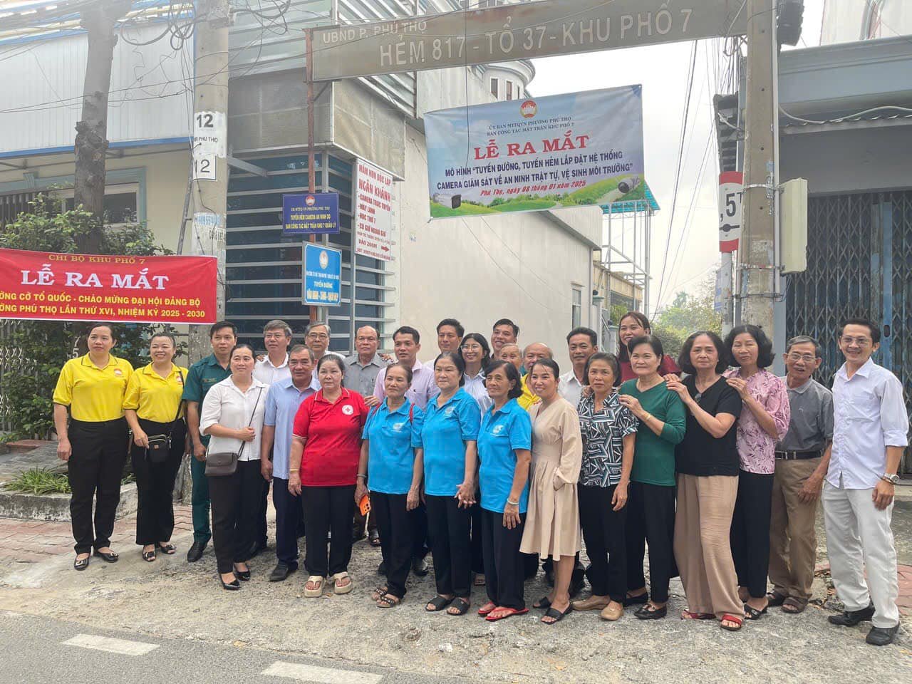 MTTQVN - Ra mắt Mô hình "Tuyến hẻm camera an ninh" do Mặt trận Tổ quốc phường Phú Thọ quản lý, công trình chào mừng Đại hội đại biểu Đảng bộ phường Phú Thọ lần thứ XVI, nhiệm kỳ 2025 - 2030.