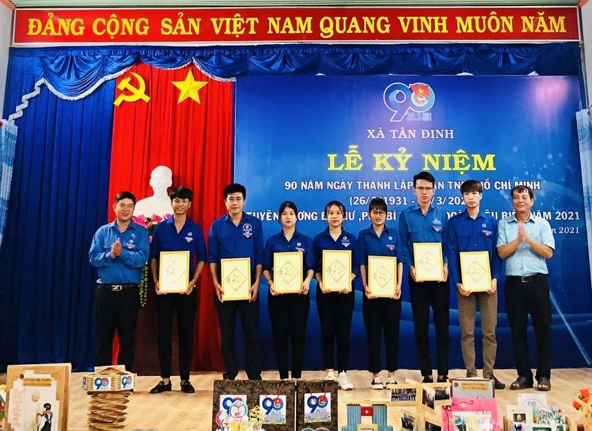 Xã Tân Định tổ chức họp mặt kỷ niệm 90 Ngày thành lập Đoàn TNCS Hồ Chí Minh