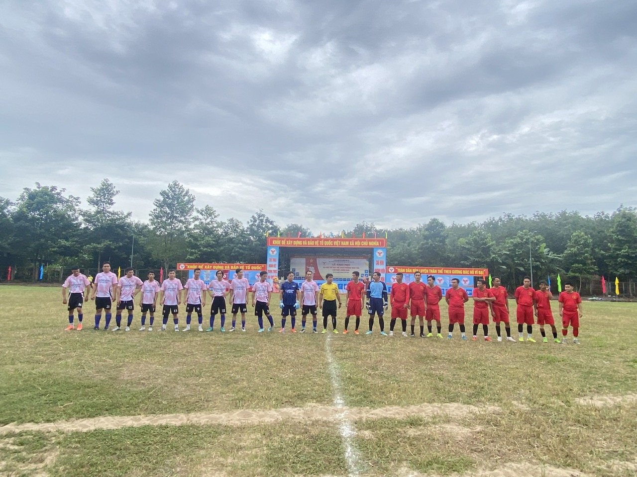 Phường Vĩnh Tân tổ chức Giải bóng đá Đại hội thể dục thể thao lần thứ I năm 2025