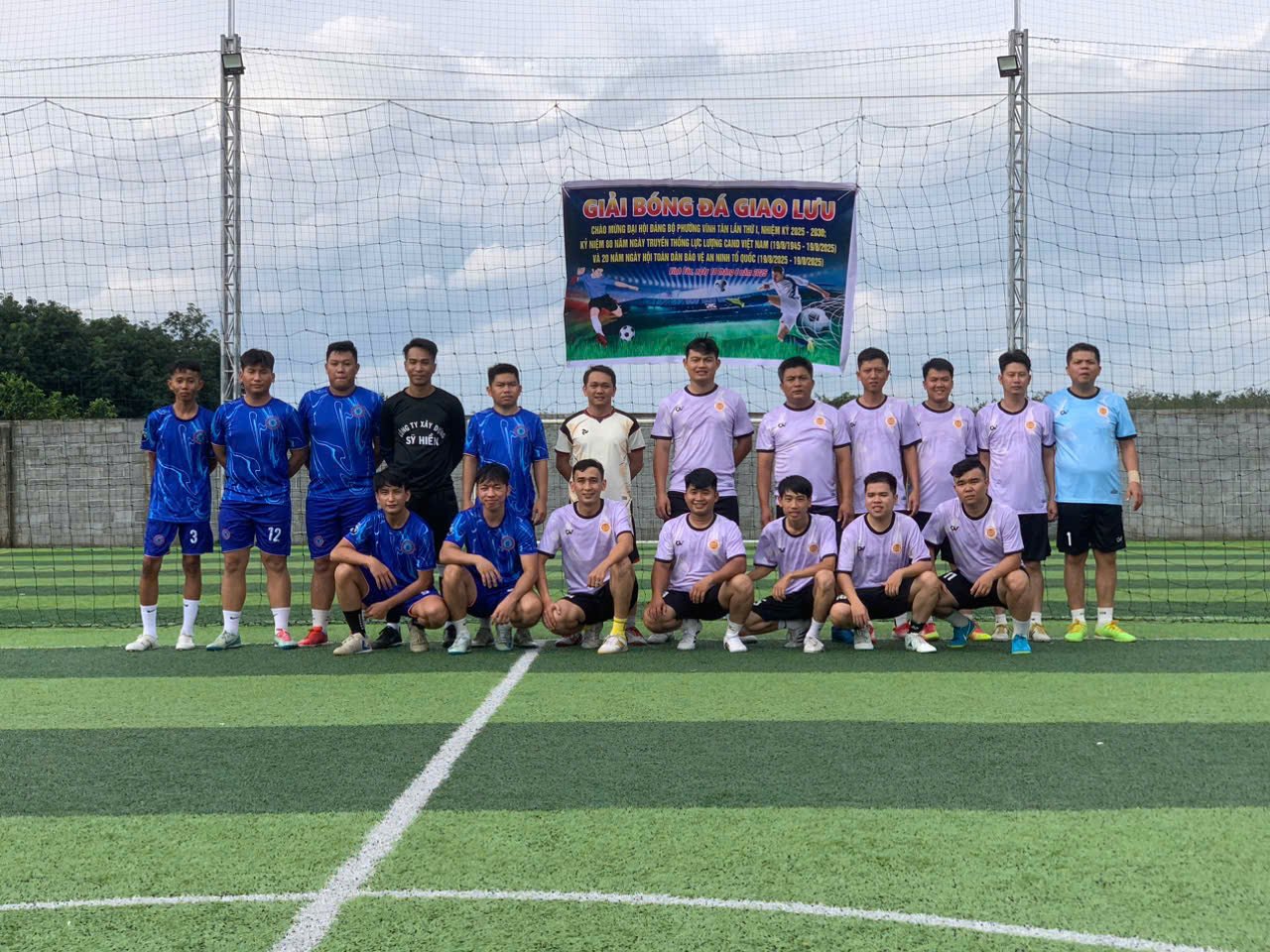 Công an phường Vĩnh Tân phối hợp tổ chức Giải bóng đá kỷ niệm 80 năm Ngày thành lập lực lượng Công an nhân dân