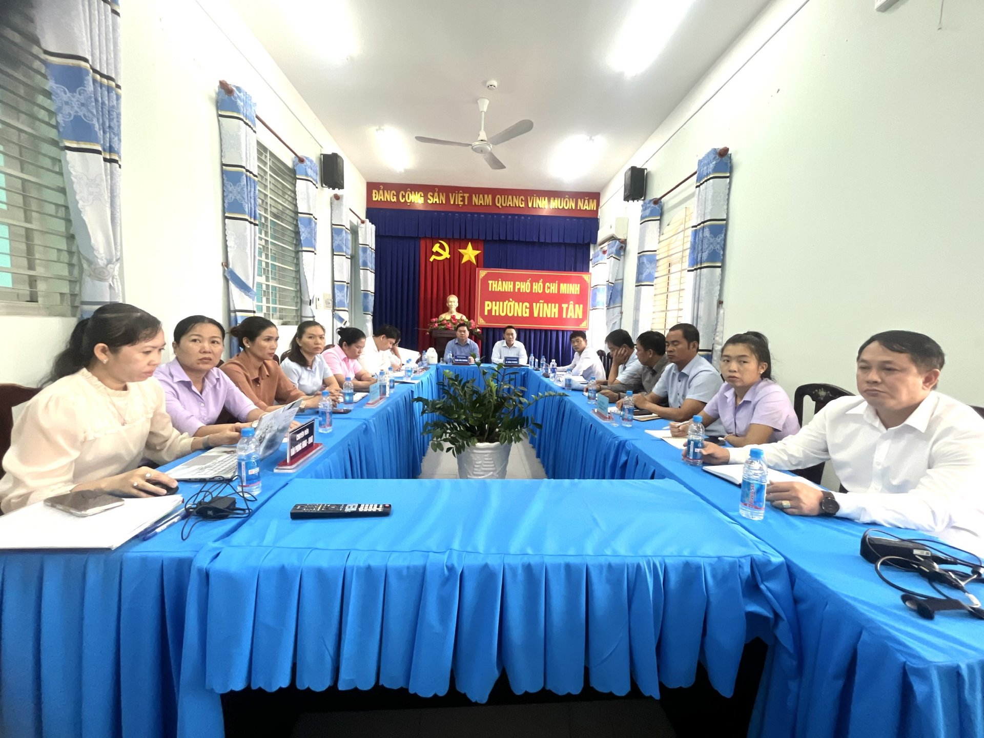 Phường Vĩnh Tân dự Hội nghị trực tuyến tập huấn đại biểu HĐND cấp xã nhiệm kỳ 2021-2026 về chính quyền địa phương 2 cấp