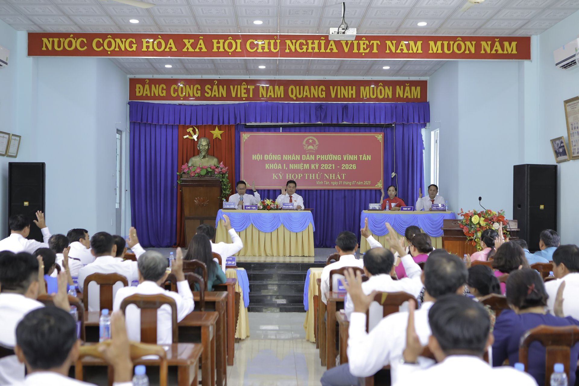 Phường Vĩnh Tân tổ chức kỳ họp thứ nhất HĐND nhiệm kỳ 2021 - 2026