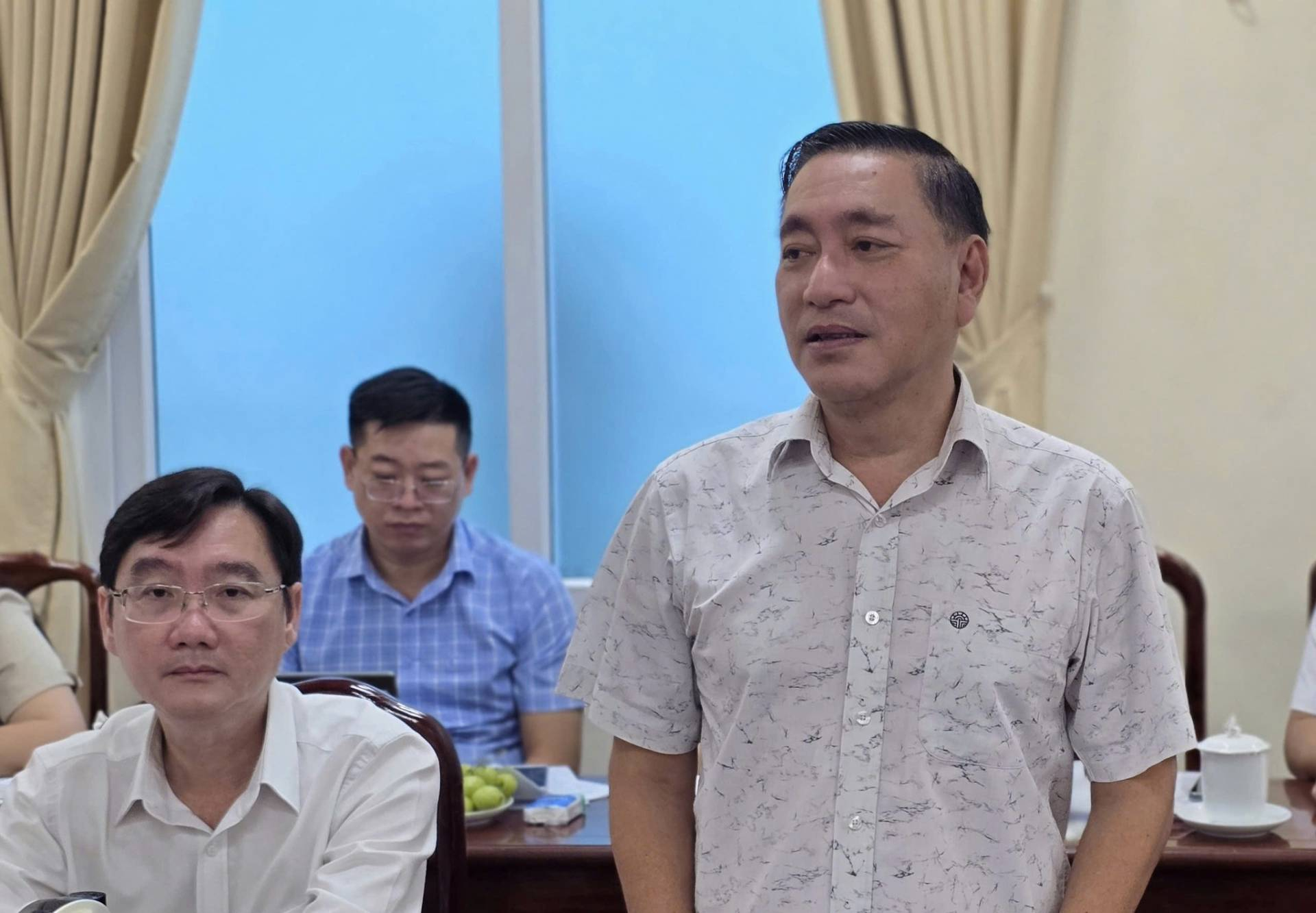 C&oacute; thể l&agrave; h&igrave;nh ảnh về một hoặc nhiều người