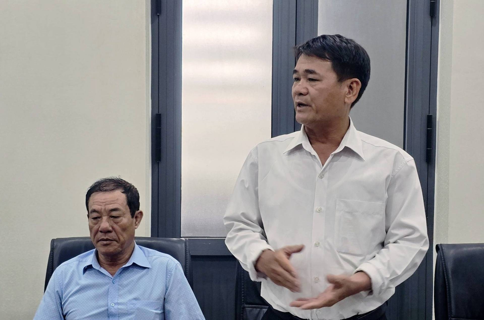 C&oacute; thể l&agrave; h&igrave;nh ảnh về một hoặc nhiều người v&agrave; ph&ograve;ng tin tức