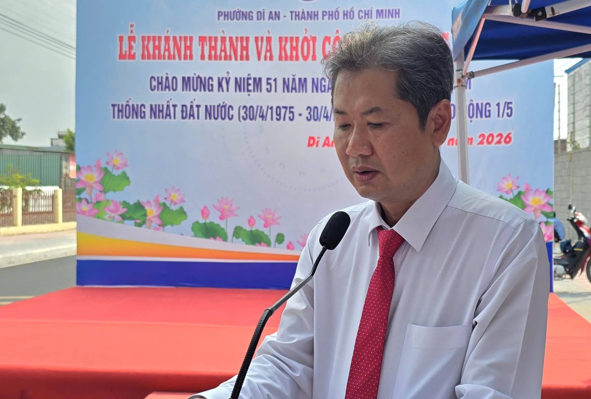 C&oacute; thể l&agrave; h&igrave;nh ảnh về một hoặc nhiều người v&agrave; văn bản cho biết 'PHƯỞNG DI AN TH&Agrave;NH PHỐ HỒ CH&Iacute; MINH LẺ KH&Aacute;NH TH&Agrave;NH V&Agrave; KH&Ocirc;I CO CH&Agrave;O MỪNG K&Yacute; NIỆM 51 NĂM NG THỐNG NHẤT ĐẤT NƯỚC (30/4/1975 -30/4/ DiA Di Ar 0 &Ocirc;NG 1/5 กง 1 2026'