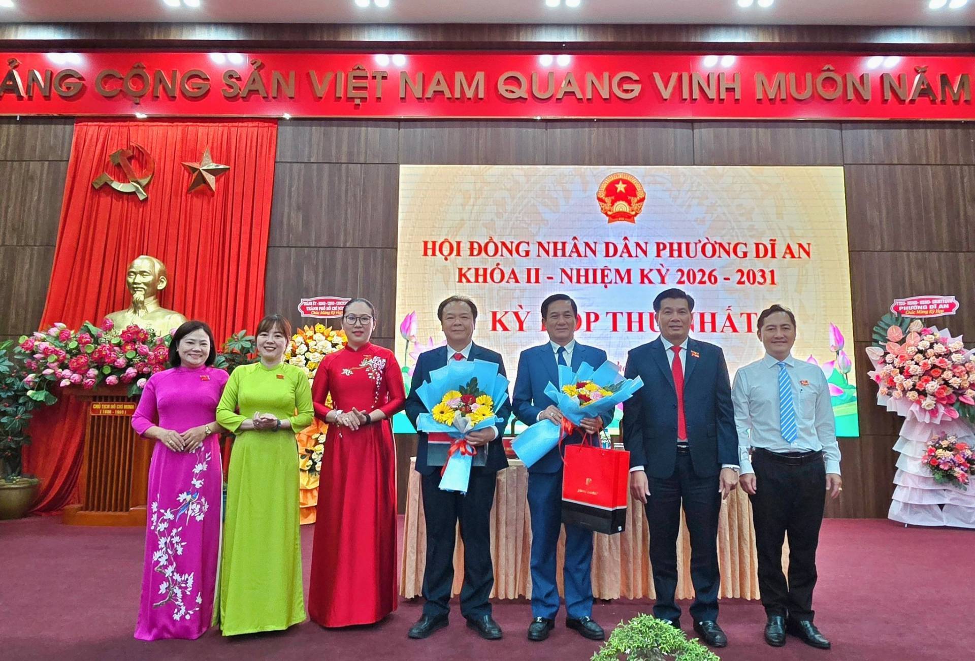 Có thể là hình ảnh về văn bản