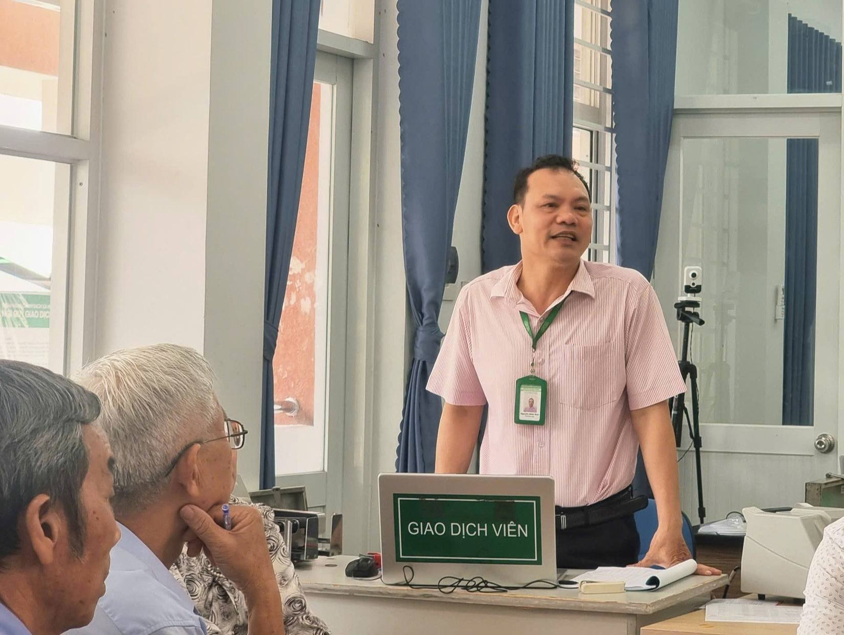 C&oacute; thể l&agrave; h&igrave;nh ảnh về một hoặc nhiều người v&agrave; mọi người đang học