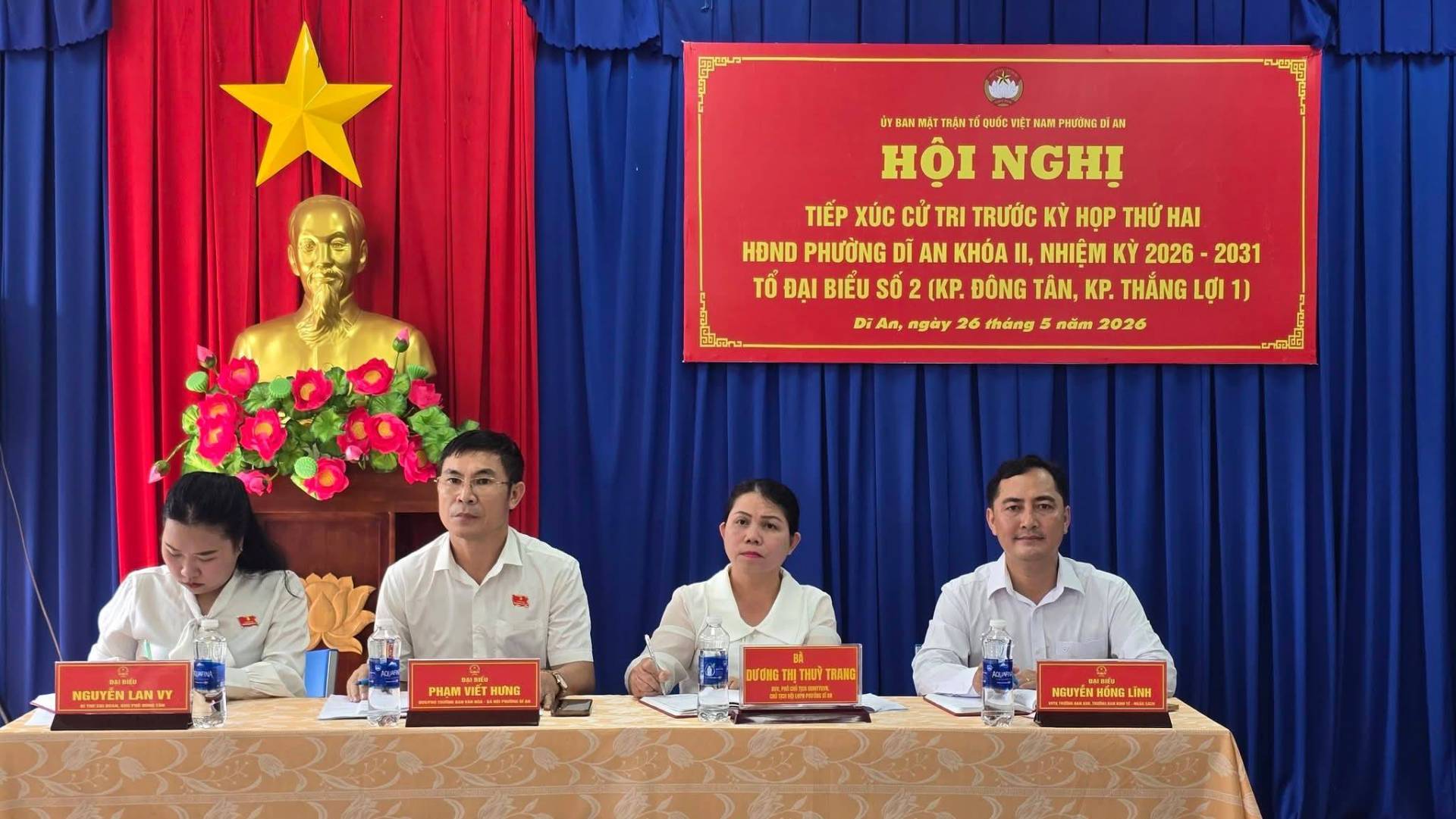 C&oacute; thể l&agrave; h&igrave;nh ảnh về văn bản cho biết '&Uacute;Y ANMẶT TRẦN สุขอ T&iota; MGM PHƯĞNG AN HỘI NGHỊ TIẾP X&Uacute;C CỬ TRI TRƯỚC KỲ HỌP THỨ HAI HDND PHƯỜNG DĨ AN KH&Oacute;A И, NHIỆM Ky 2026 2031 TỔ TỔĐẠI ĐẠI BIỀU SỐ 2 (KP. Đ&Ocirc;NG TẮN, KP. THẮNG LỢI 1) Di DiA An, ng&agrave;y 26 กลัดา &pi;ά&alpha;&iota; 2026 保 NGUIYEN LAn VT PHAM VIỆT DƯONGTI rBAHR NGUYE HONG หมี่อ INH'