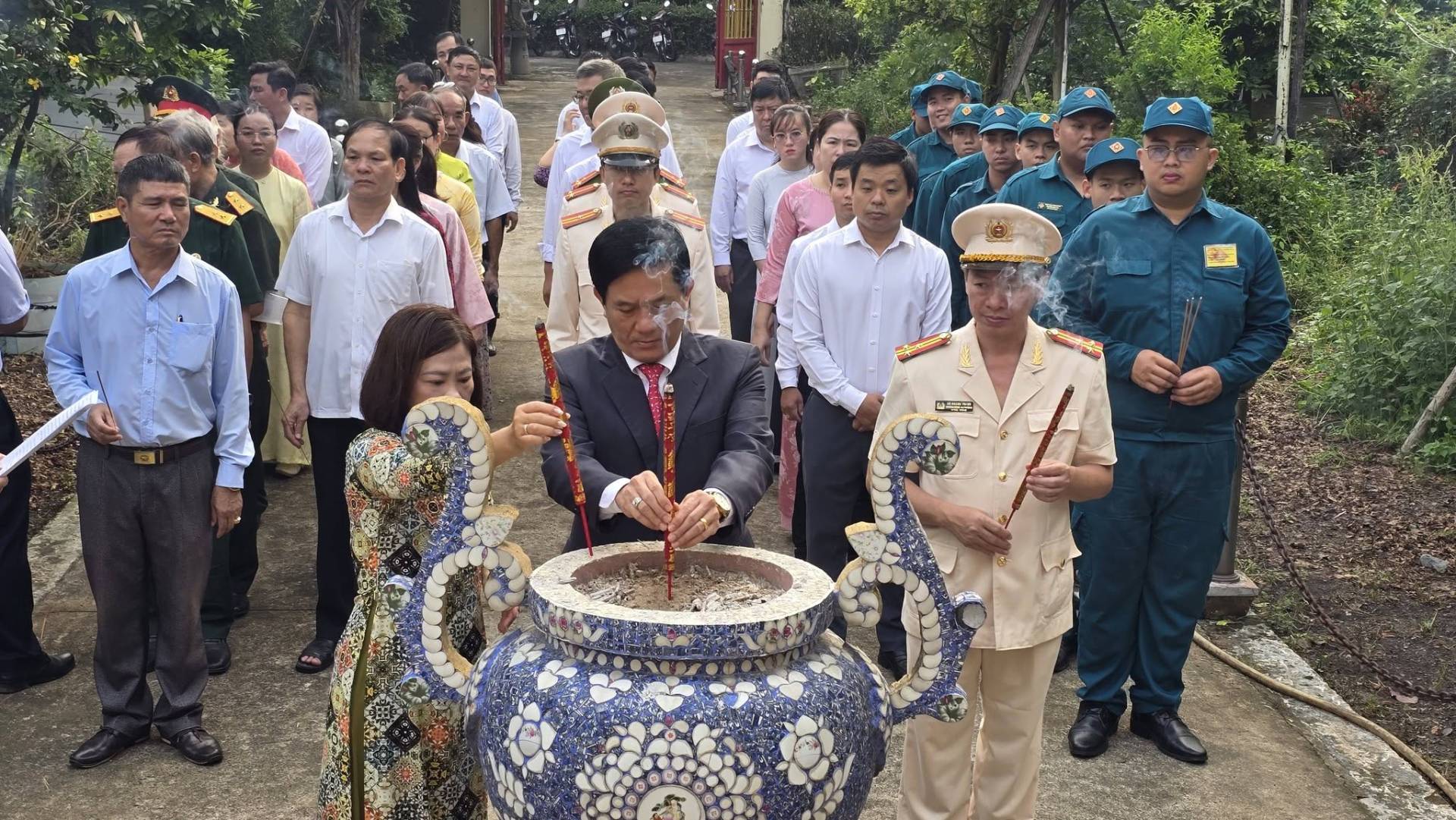 Có thể là hình ảnh về văn bản