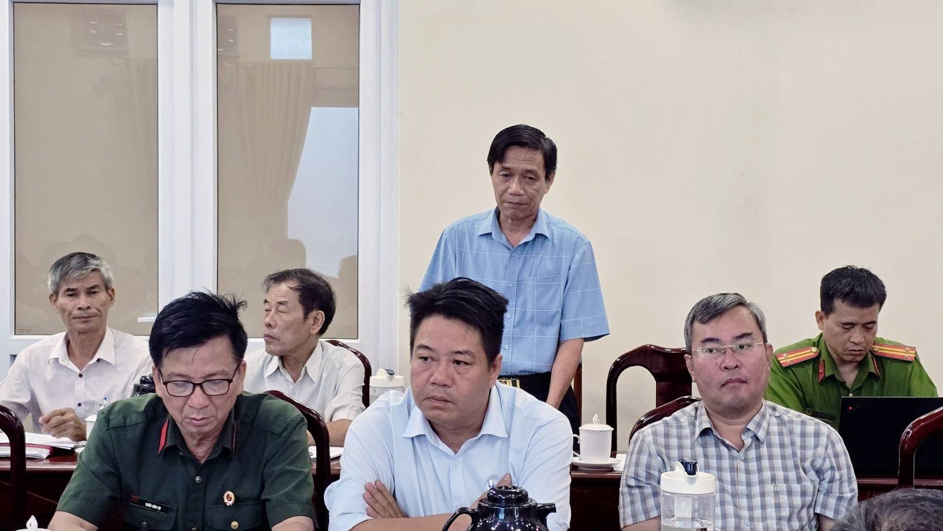 C&oacute; thể l&agrave; h&igrave;nh ảnh về một hoặc nhiều người