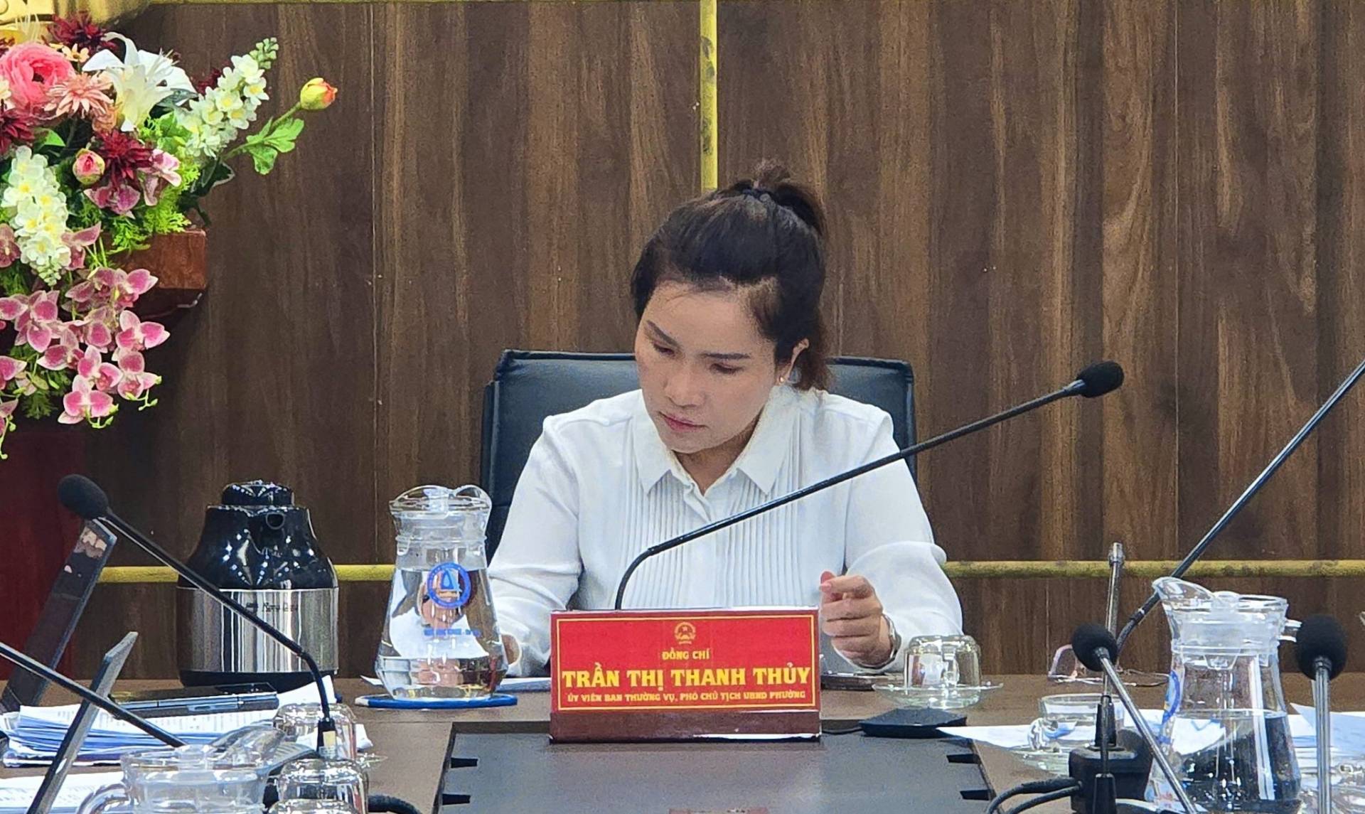 C&oacute; thể l&agrave; h&igrave;nh ảnh về ph&ograve;ng tin tức v&agrave; văn bản