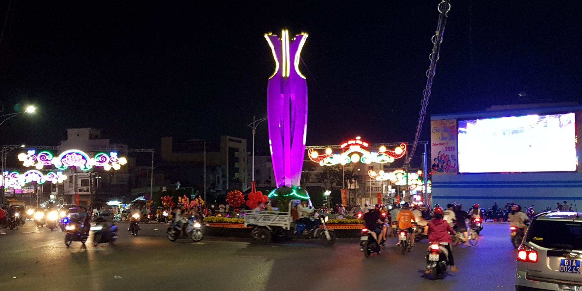 Dinh Độc Lập là điểm đến nổi tiếng bậc nhất không chỉ của TP.Hồ Chí