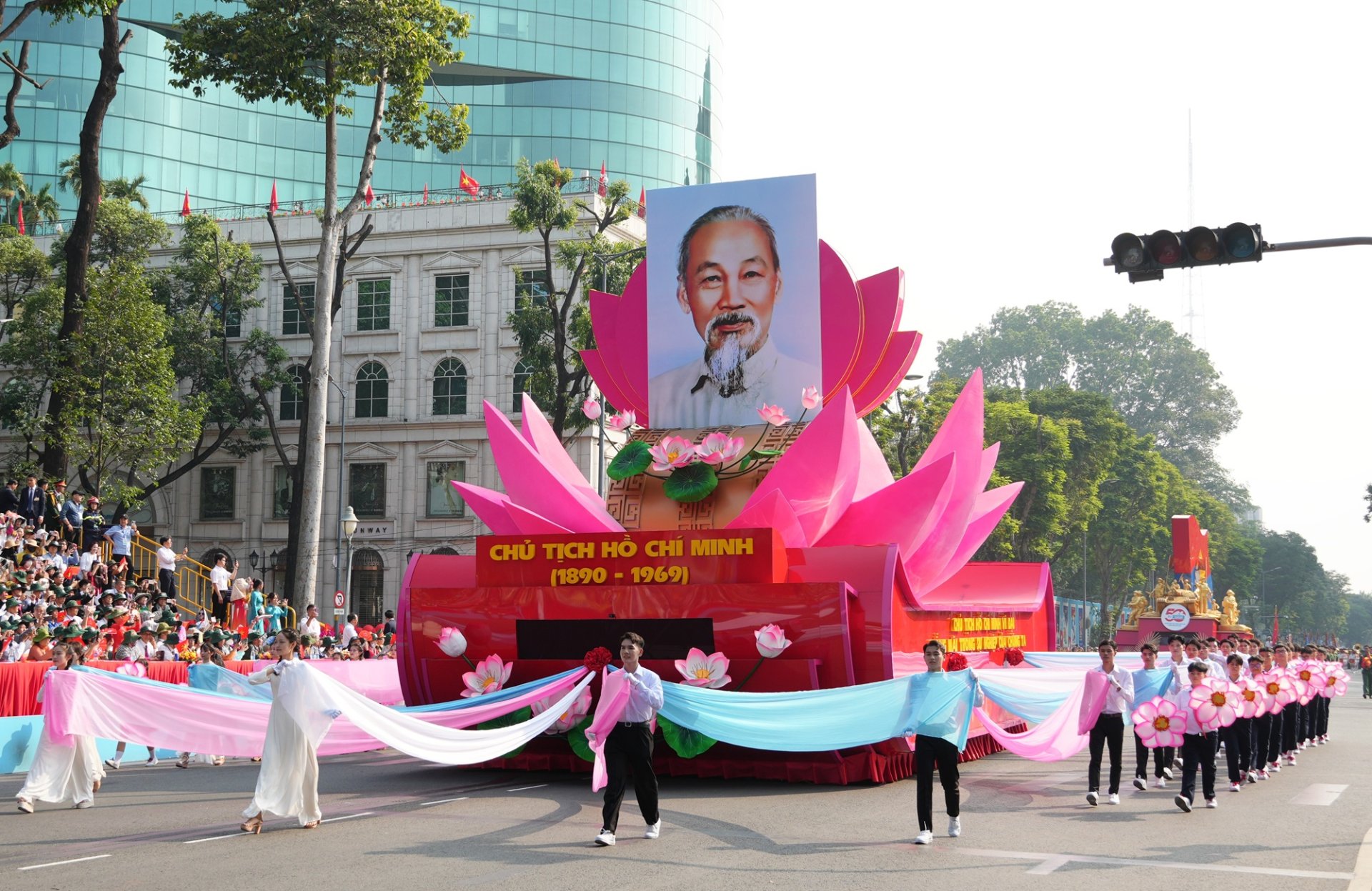 Dinh Độc Lập là điểm đến nổi tiếng bậc nhất không chỉ của TP.Hồ Chí