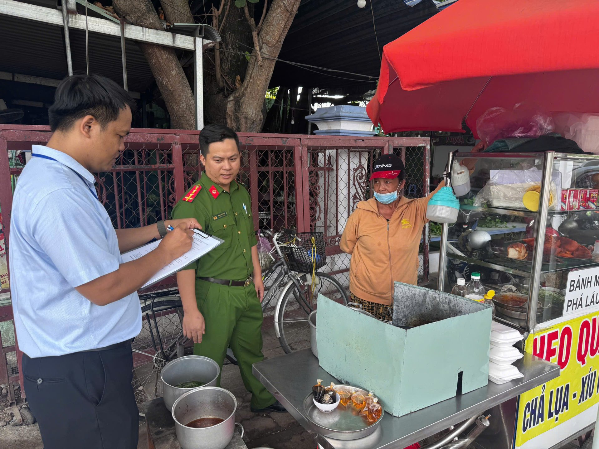 PHƯỜNG THUẬN AN:TRIỂN KHAI CÔNG TÁC KIỂM TRA LIÊN NGÀNH VỀ ATTP NĂM 2026 TRÊN ĐỊA BÀN