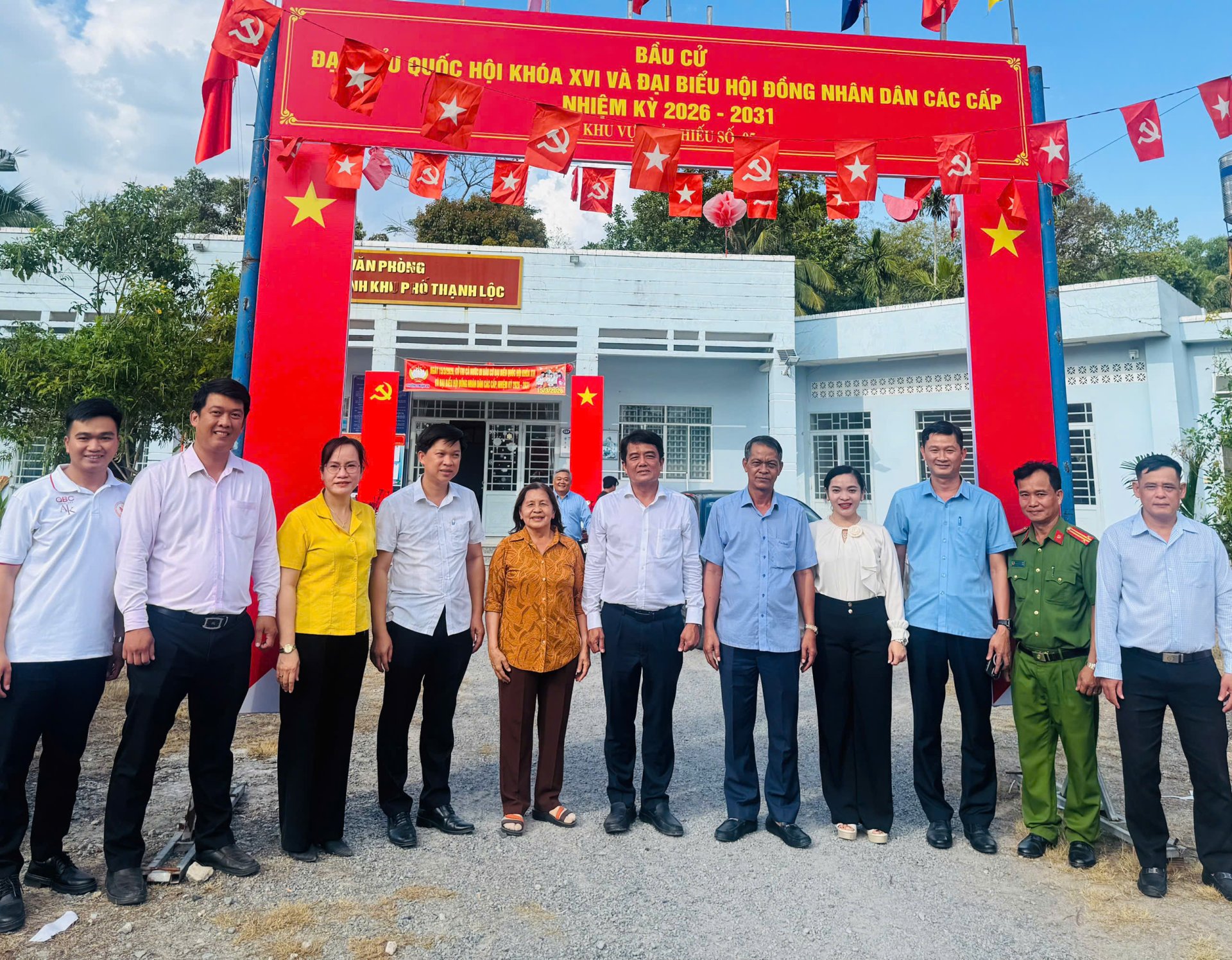 KIỂM TRA CÔNG TÁC CHUẨN BỊ BẦU CỬ ĐẠI BIỂU QUỐC HỘI KHÓA XVI VÀ ĐẠI BIỂU HĐND CÁC CẤP NHIỆM KỲ 2026 - 2031 TẠI CÁC ĐIỂM BẦU CỬ TRÊN ĐỊA BÀN PHƯỜNG THUẬN AN.