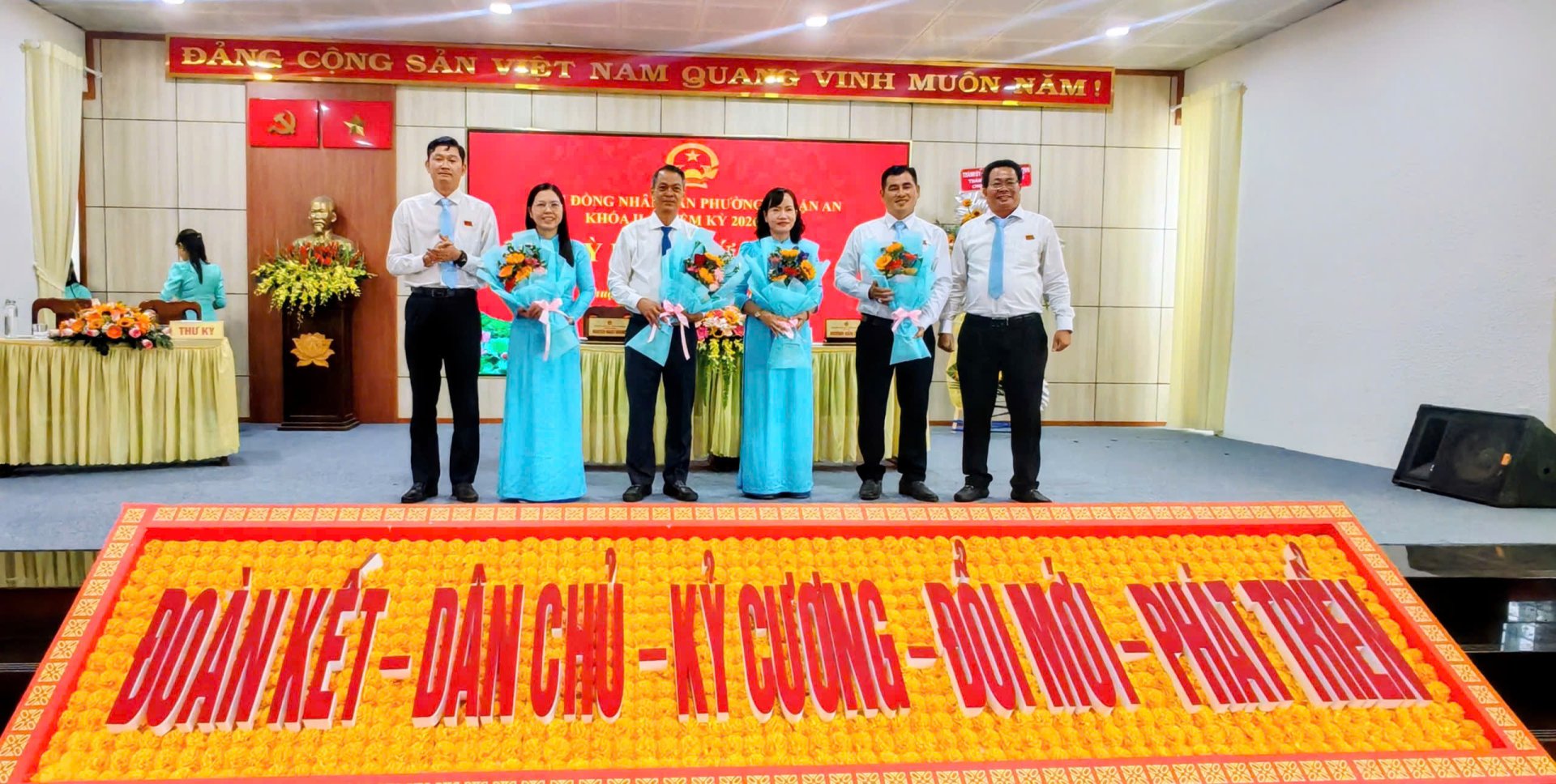 TỔ CHỨC KỲ HỌP THỨ NHẤT - HỘI ĐỒNG NHÂN DÂN PHƯỜNG KHÓA II, NHIỆM KỲ 2026 - 2031