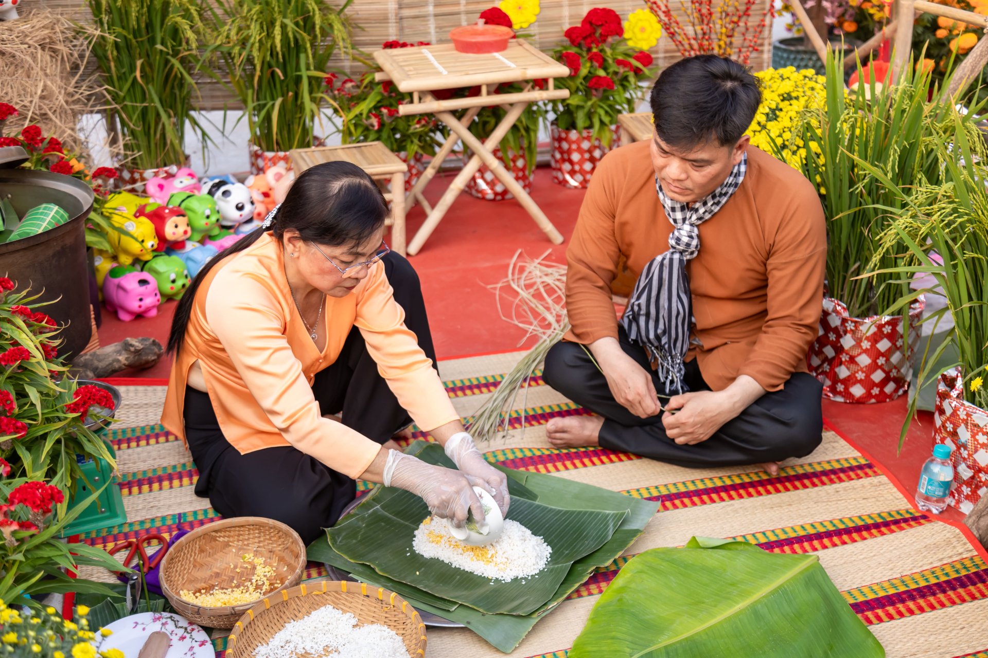 KHAI MẠC HỘI THI TRANG TRÍ 'GÓC PHỐ XUÂN" VÀ GIAN HÀNG "PHIÊN CHỢ QUÊ NGÀY TẾT"; "ẨM THỰC 3 MIỀN" MỪNG XUÂN BÍNH NGỌ