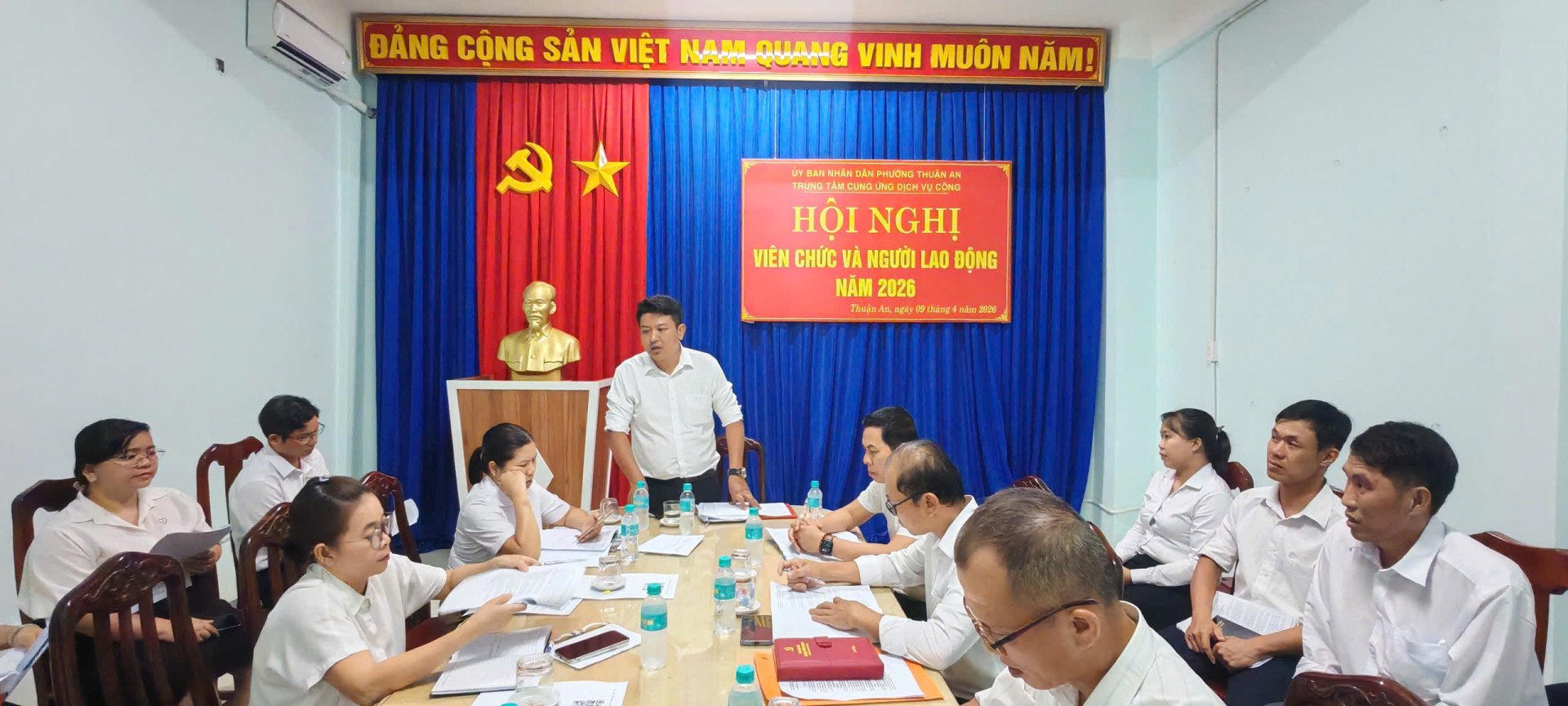 TRUNG TÂM CUNG ỨNG DỊCH VỤ CÔNG PHƯỜNG THUẬN AN: TỔ CHỨC HỘI NGHỊ VIÊN CHỨC VÀ NGƯỜI LAO ĐỘNG