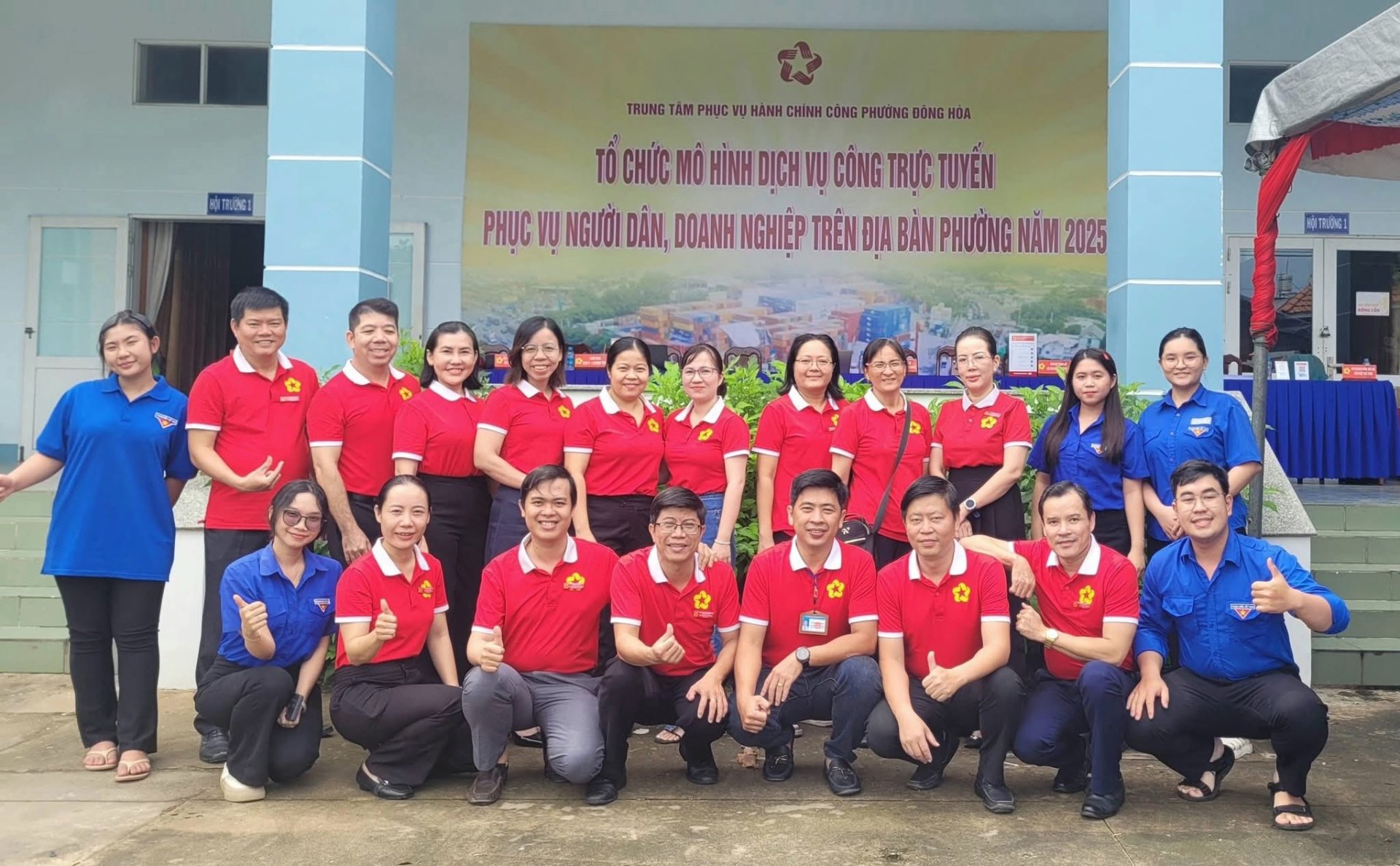 Phường Đông Hòa tổ chức dịch vụ công trực tuyến lưu động phục vụ người dân