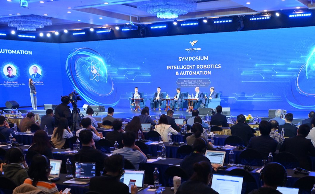 Robot thông minh đến gần đời sống: Thách thức và cơ hội cho Việt Nam