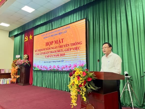 Bến Cát kỷ niệm 95 năm Ngày Truyền thống các Cơ quan tham mưu, giúp việc cấp ủy