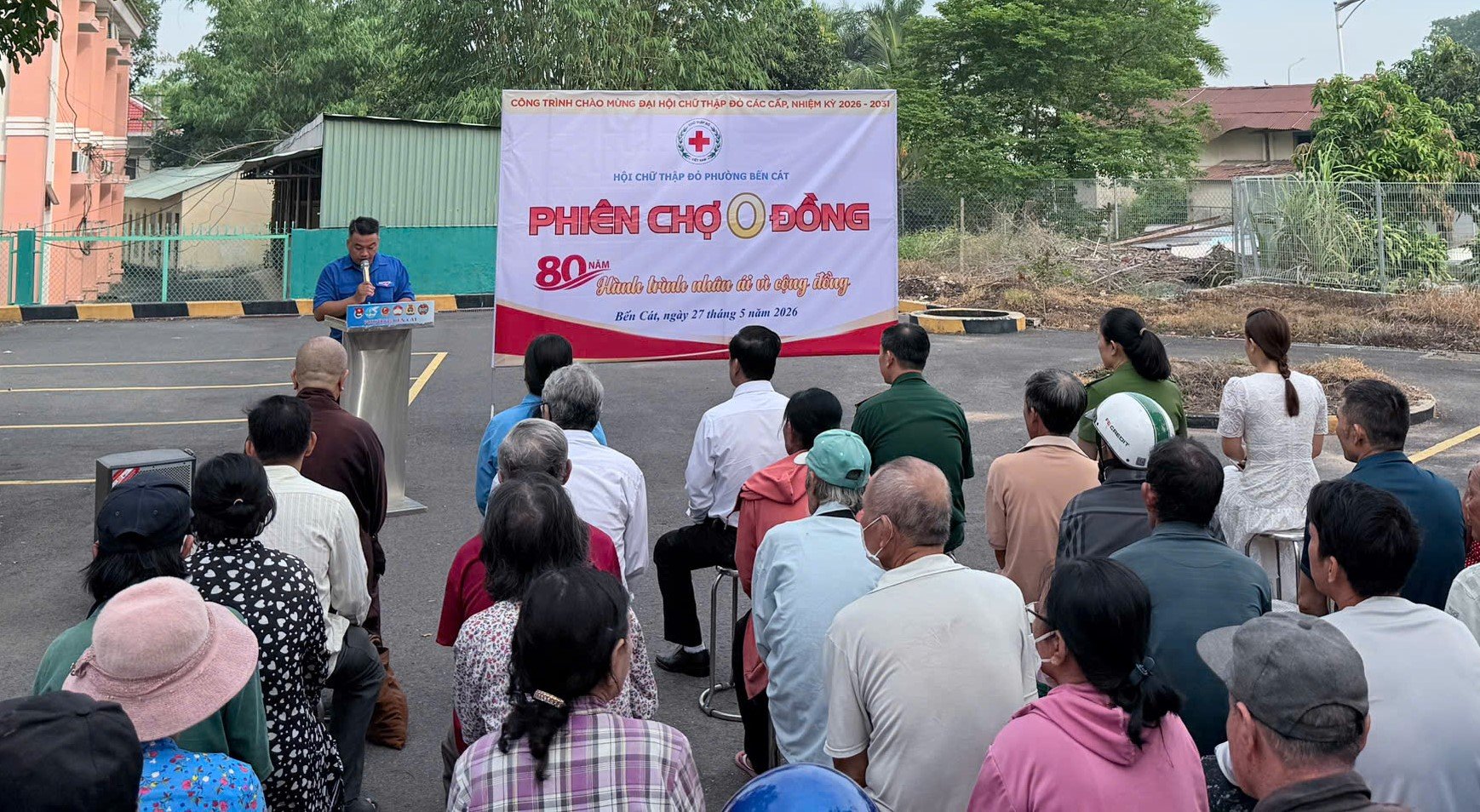 Bến Cát: 200 hộ dân có hoàn cảnh khó khăn tham gia phiên chợ 0 đồng