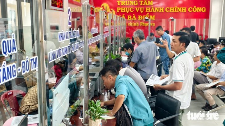 Bà Điểm - xã đông dân bậc nhất TP.HCM: 2 ngày sau sáp nhập đã giải quyết hơn 600 hồ sơ