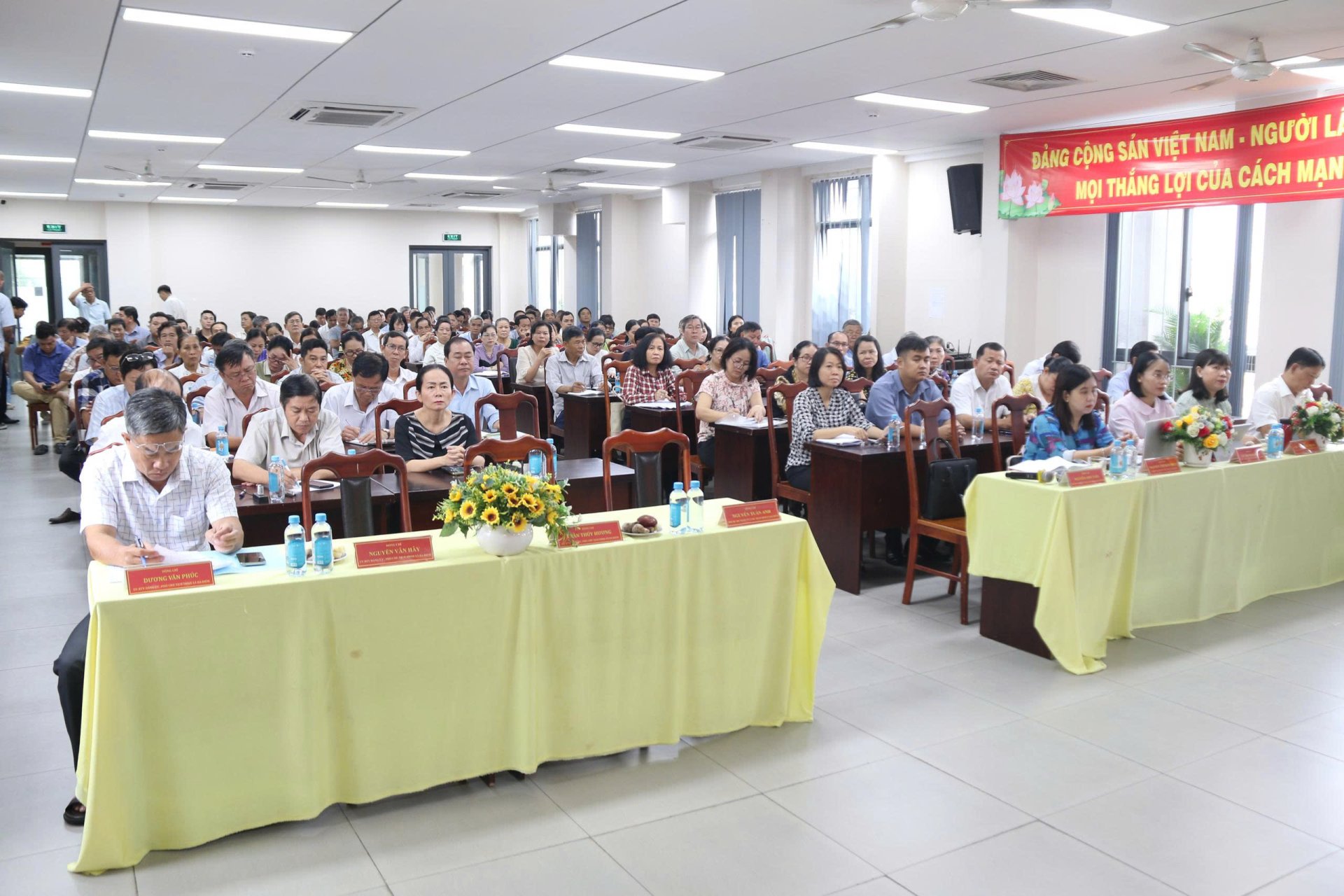 ĐẢNG BỘ XÃ BÀ ĐIỂM TỔ CHỨC HỘI NGHỊ QUÁN TRIỆT, TRIỂN KHAI THỰC HIỆN CÁC VĂN BẢN CỦA ĐẢNG