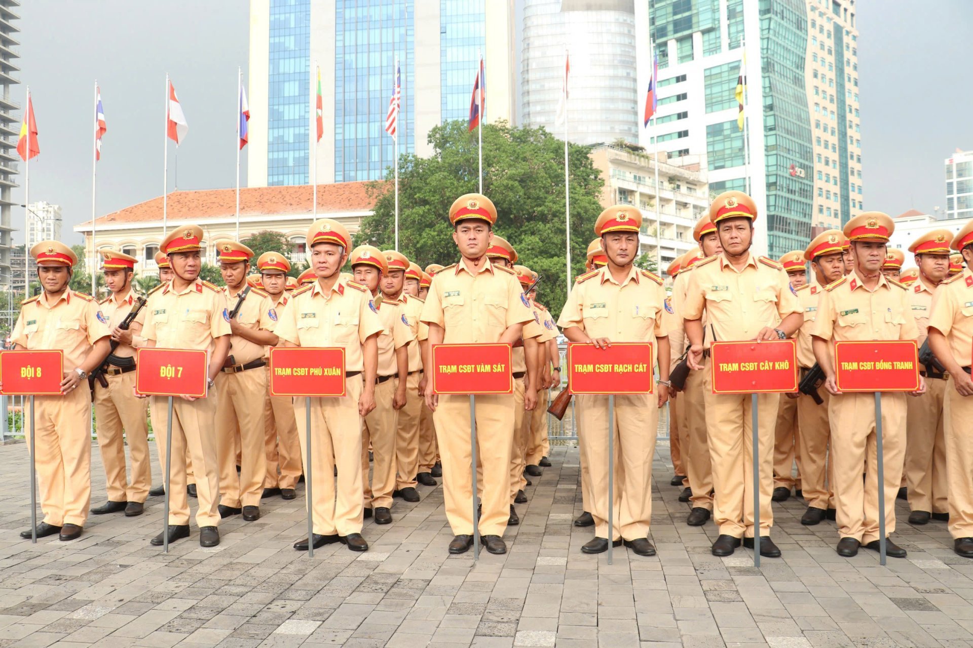 Ra quân thực hiện cao điểm tấn công trấn áp tội phạm