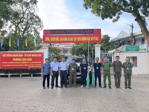 RA QUÂN XỬ LÝ CHÓ, MÈO THẢ RÔNG