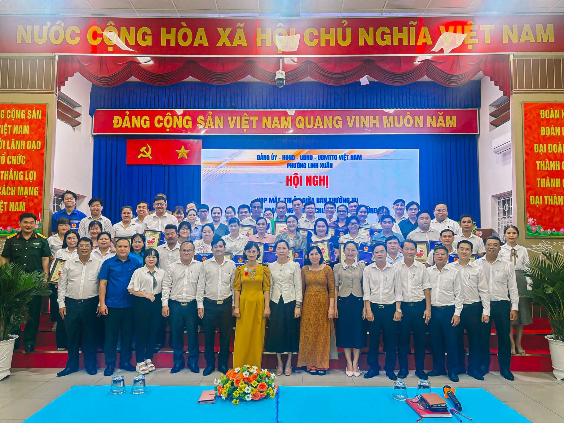 HỌP MẶT, TRI ÂN GIỮA BAN THƯỜNG VỤ VÀ NGƯỜI HOẠT ĐỘNG KHÔNG CHUYÊN TRÁCH PHƯỜNG