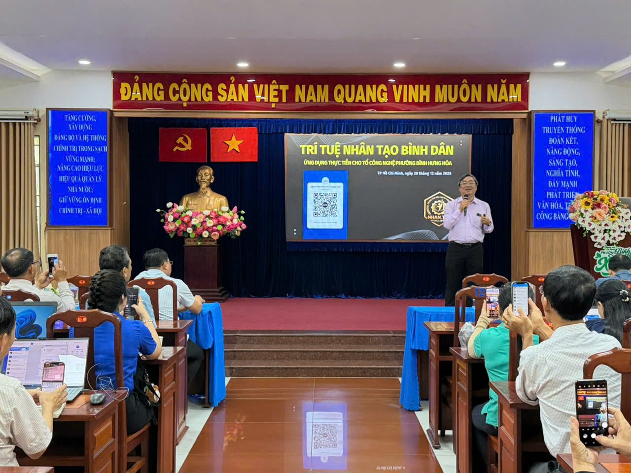 BÌNH HƯNG HÒA: LAN TỎA TINH THẦN ĐỔI MỚI SÁNG TẠO VỚI HỘI NGHỊ CHUYÊN ĐỀ VỀ AI