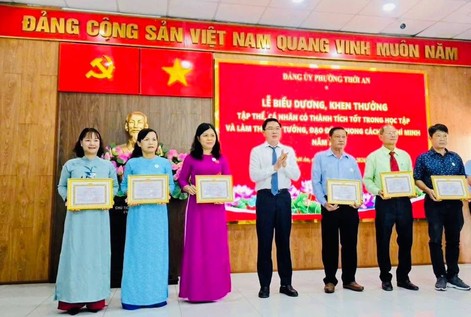 PHƯỜNG THỚI AN: TỔ CHỨC LỄ BIỂU DƯƠNG, KHEN THƯỞNG HỌC TẬP VÀ LÀM THEO TƯ TƯỞNG, ĐẠO ĐỨC, PHONG CÁCH HỒ CHÍ MINH NĂM 2026 💐