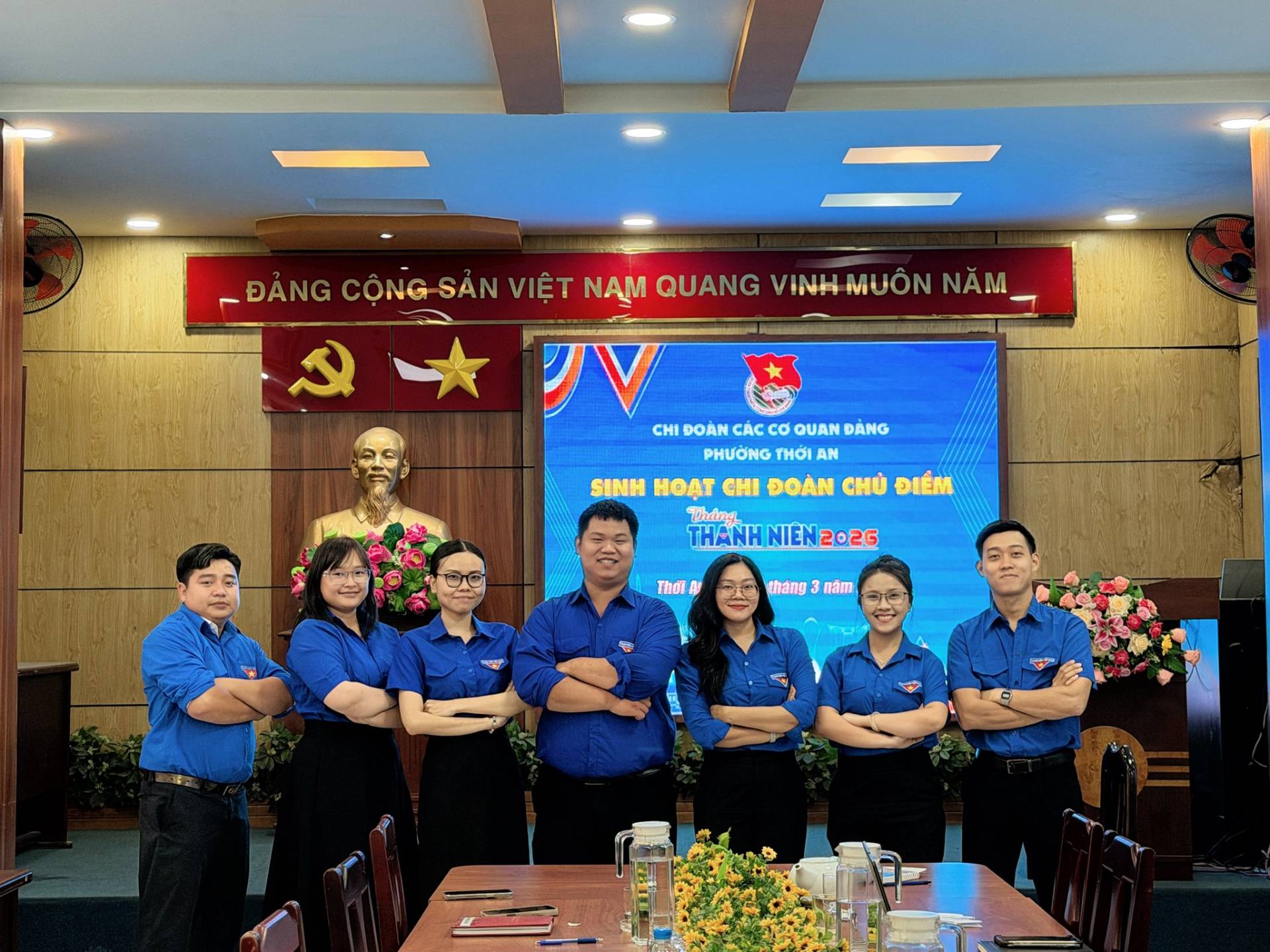 C&oacute; thể l&agrave; h&igrave;nh ảnh về văn bản cho biết '-ĐẮNG CONG SAN VIỆT NAM QUANG VINH MUON NAM s ٧٧ CHBOANCACCOQUANDANG CHI DOAN CAC C O QUAN DANG PHƯƠNG &Tau;&Eta;&sigma;&Iota; AN SINH HOAT CM ĐO&Agrave;N cmύ AM Thnng THANH NIEN 020 2G Thơi thang năm'