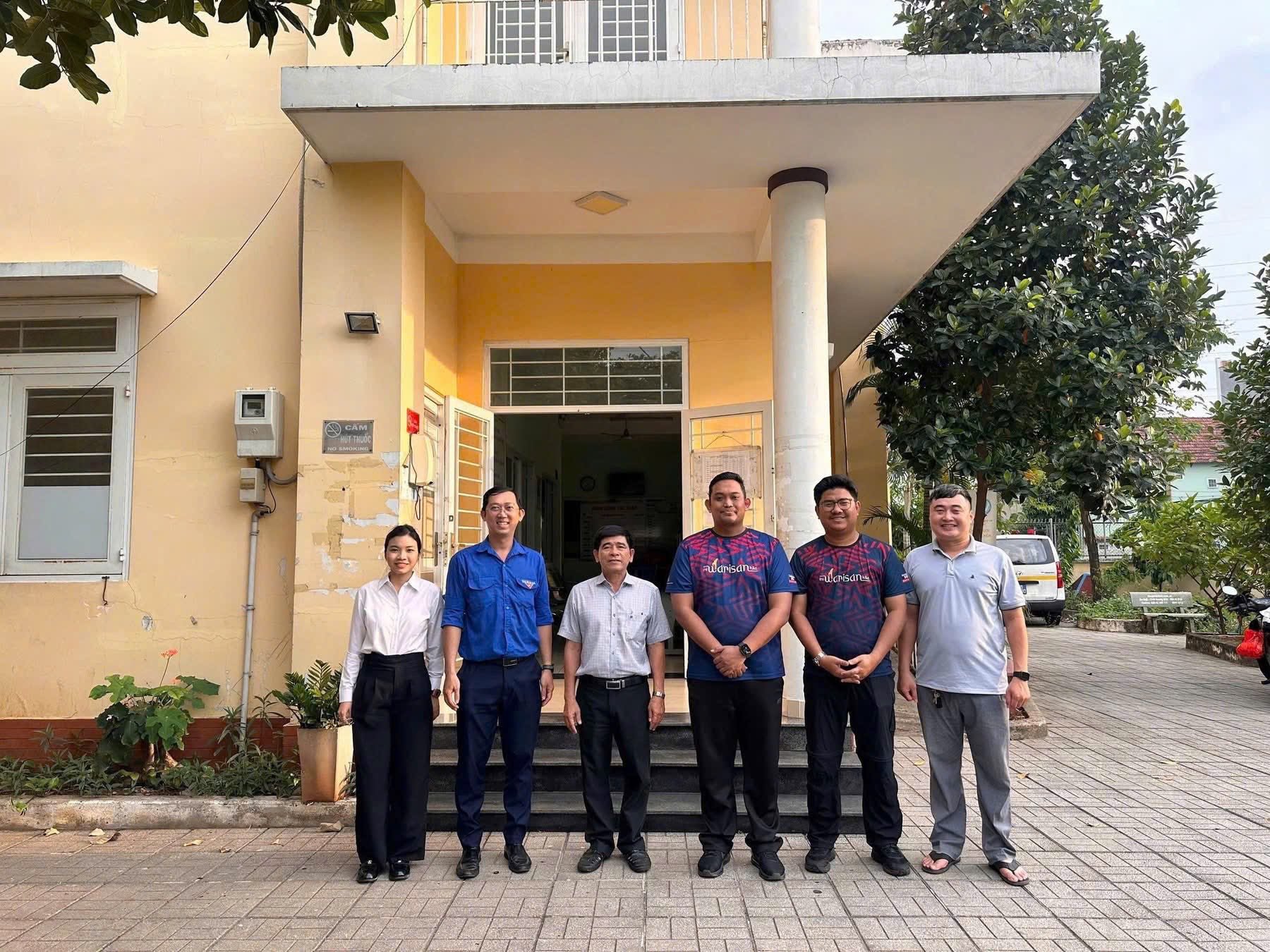 ĐOÀN TNCS HỒ CHÍ MINH PHƯỜNG TRUNG MỸ TÂY VINH DỰ ĐÓN TIẾP ĐOÀN ĐẠI BIỂU TỔ CHỨC SINH VIÊN TÌNH NGUYỆN YSS MALAYSIA