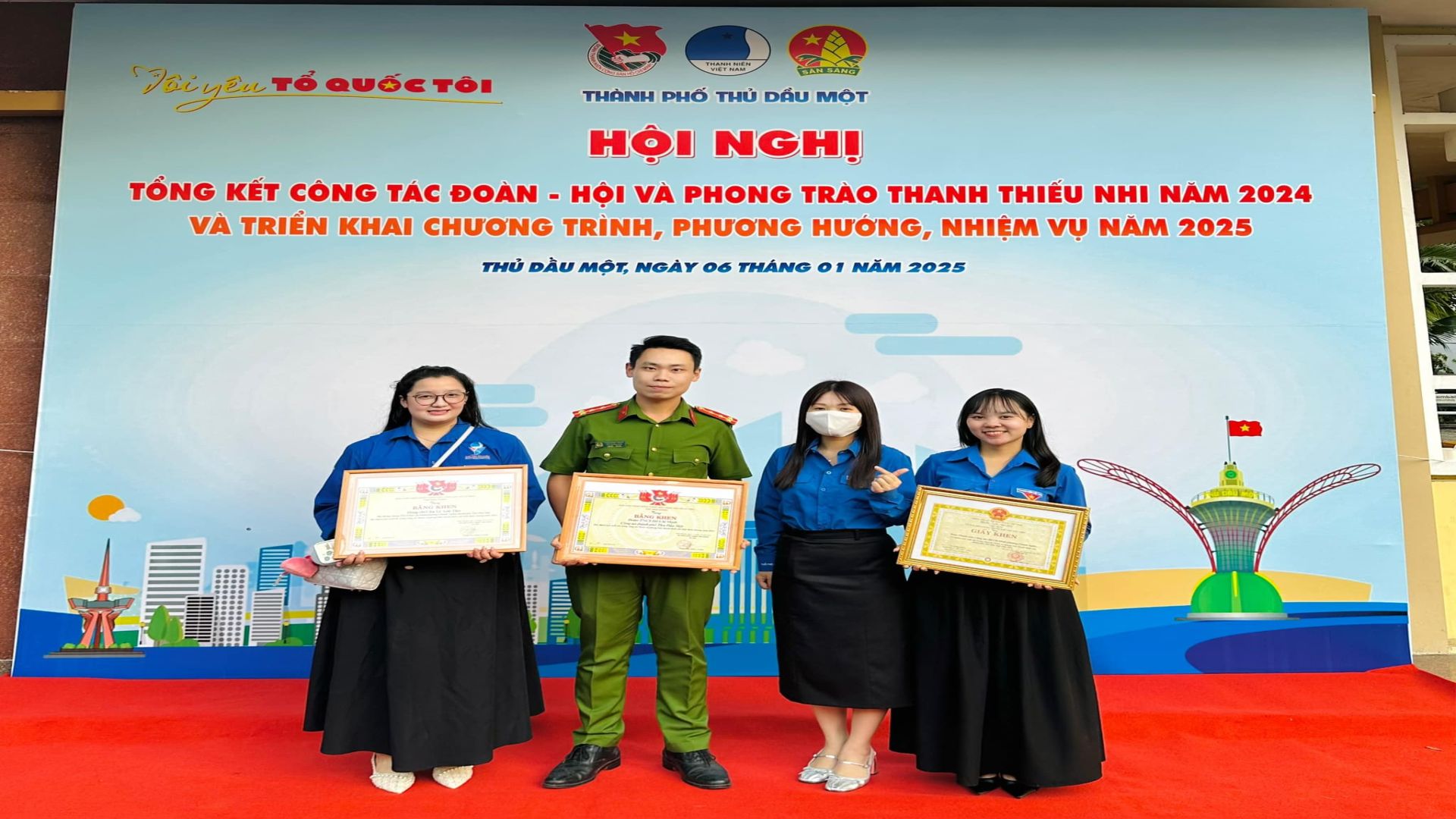 Đoàn Thanh niên phường tham gia Hội nghị tổng tổng kết công tác Đoàn - Hội và phong trào Thanh thiếu nhi thành phố Thủ Dầu Một năm 2024 và triển khai nhiệm vụ công tác năm 2025