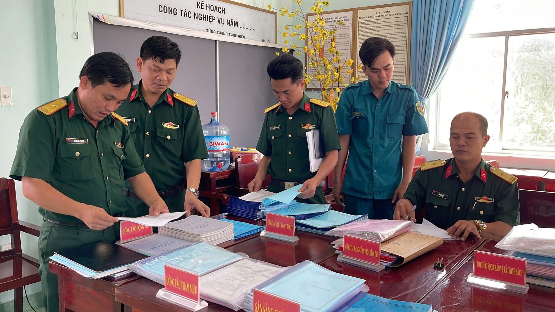 Ban CHQS phường tiếp đoàn Ban CHQS thành phố kiểm tra công tác quân sự quốc phòng năm 2024