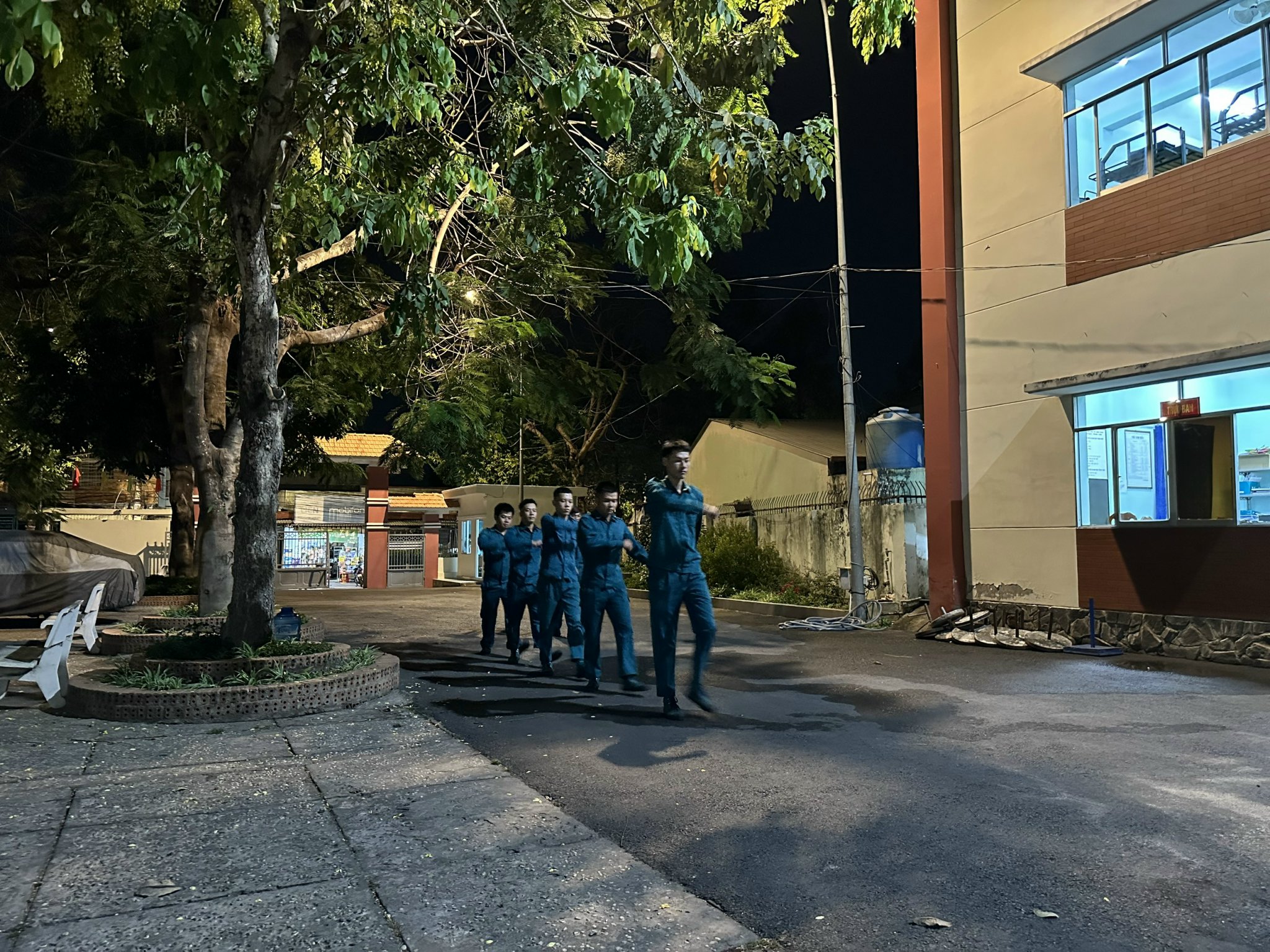 DUY TRÌ ĐIỀU LỆNH ĐỘI NGŨ