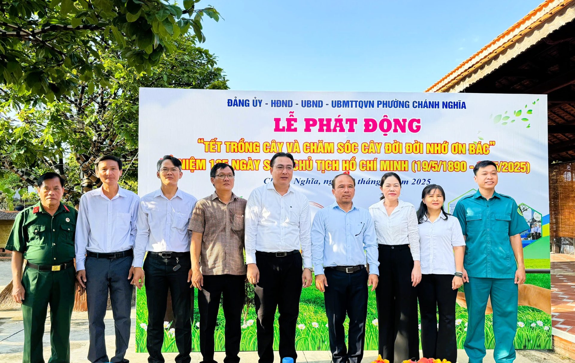 Tổ chức Lễ phát động tết trồng và chăm sóc cây "đời đời nhớ ơn Bác Hồ"!