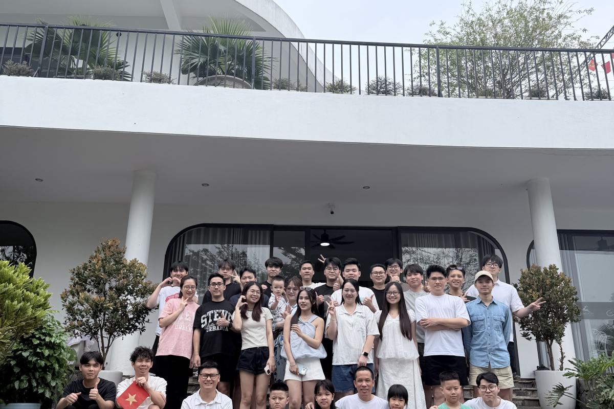 Được đồng nghiệp yêu mến, hoá ra là một trong những thứ giúp tôi còn trụ được với nghề cho tới giờ